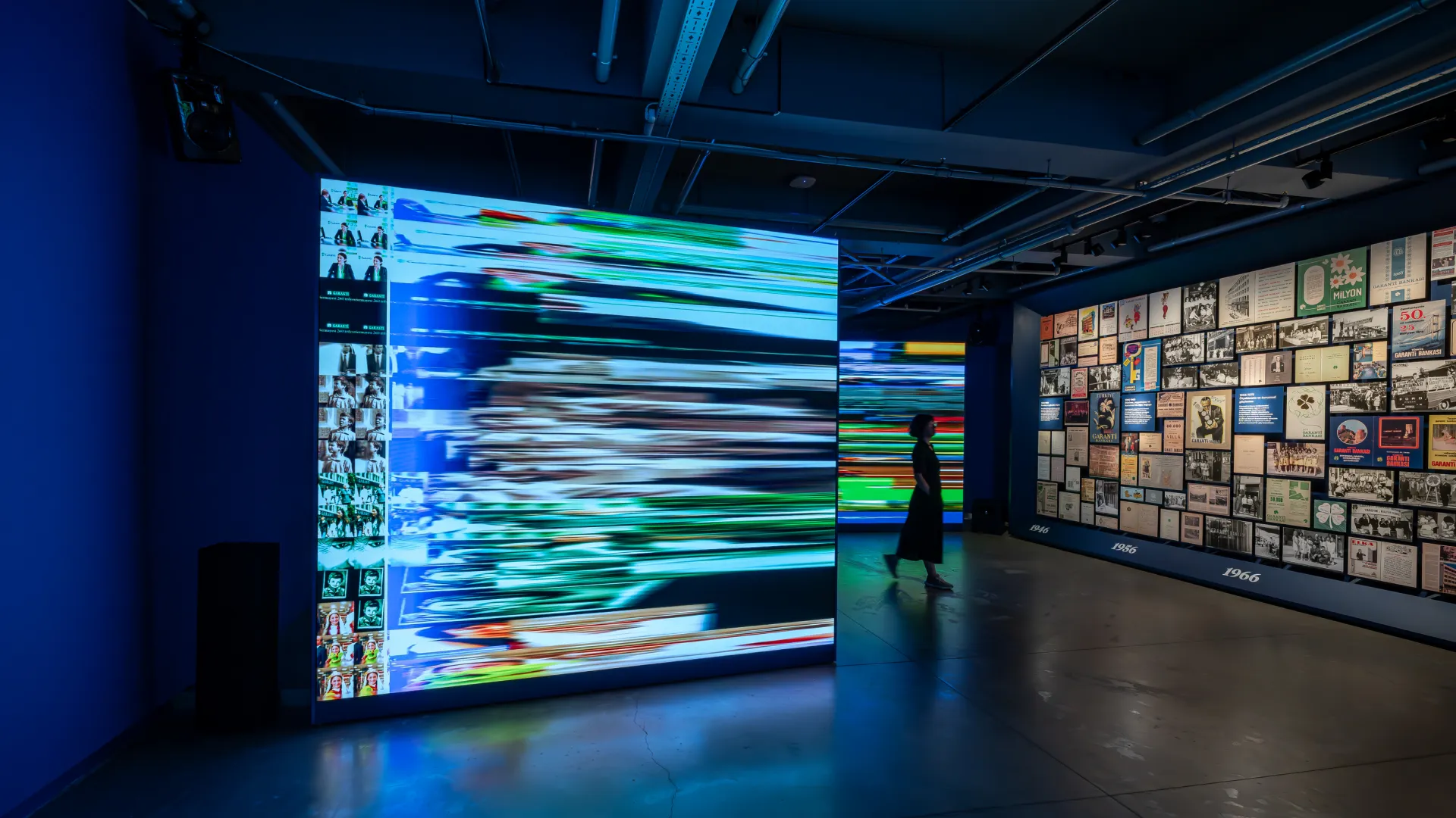 Semantic map visualization built from Garanti BBVA's 80-year archive for the Kontact installation